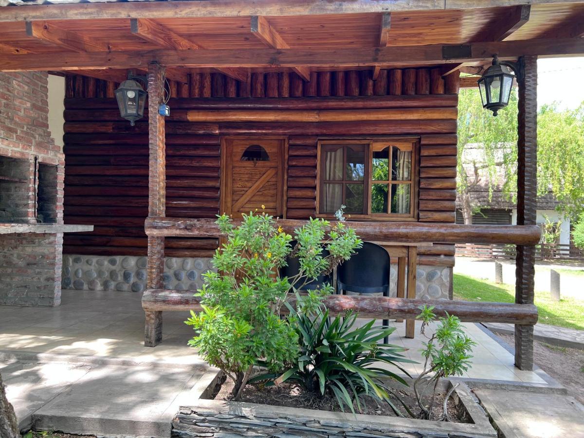 Los Platanos Cabanas & Suites Moreno Exterior photo