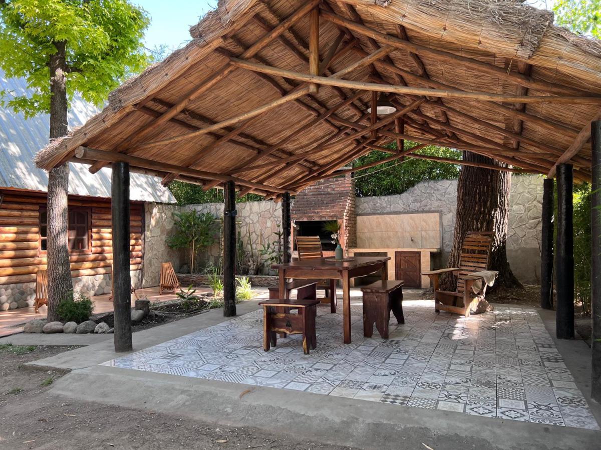 Los Platanos Cabanas & Suites Moreno Exterior photo