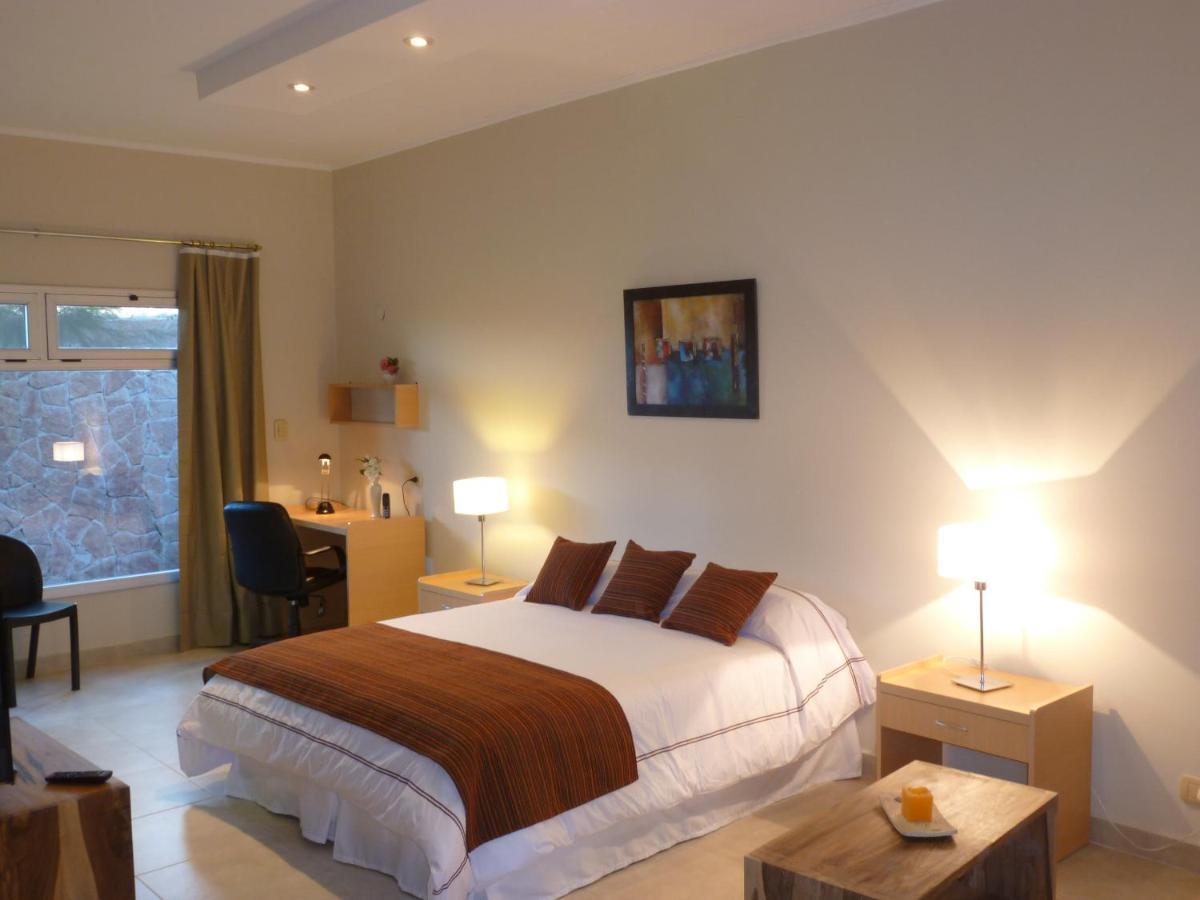 Los Platanos Cabanas & Suites Moreno Exterior photo