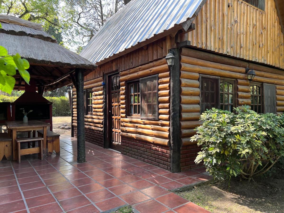 Los Platanos Cabanas & Suites Moreno Exterior photo
