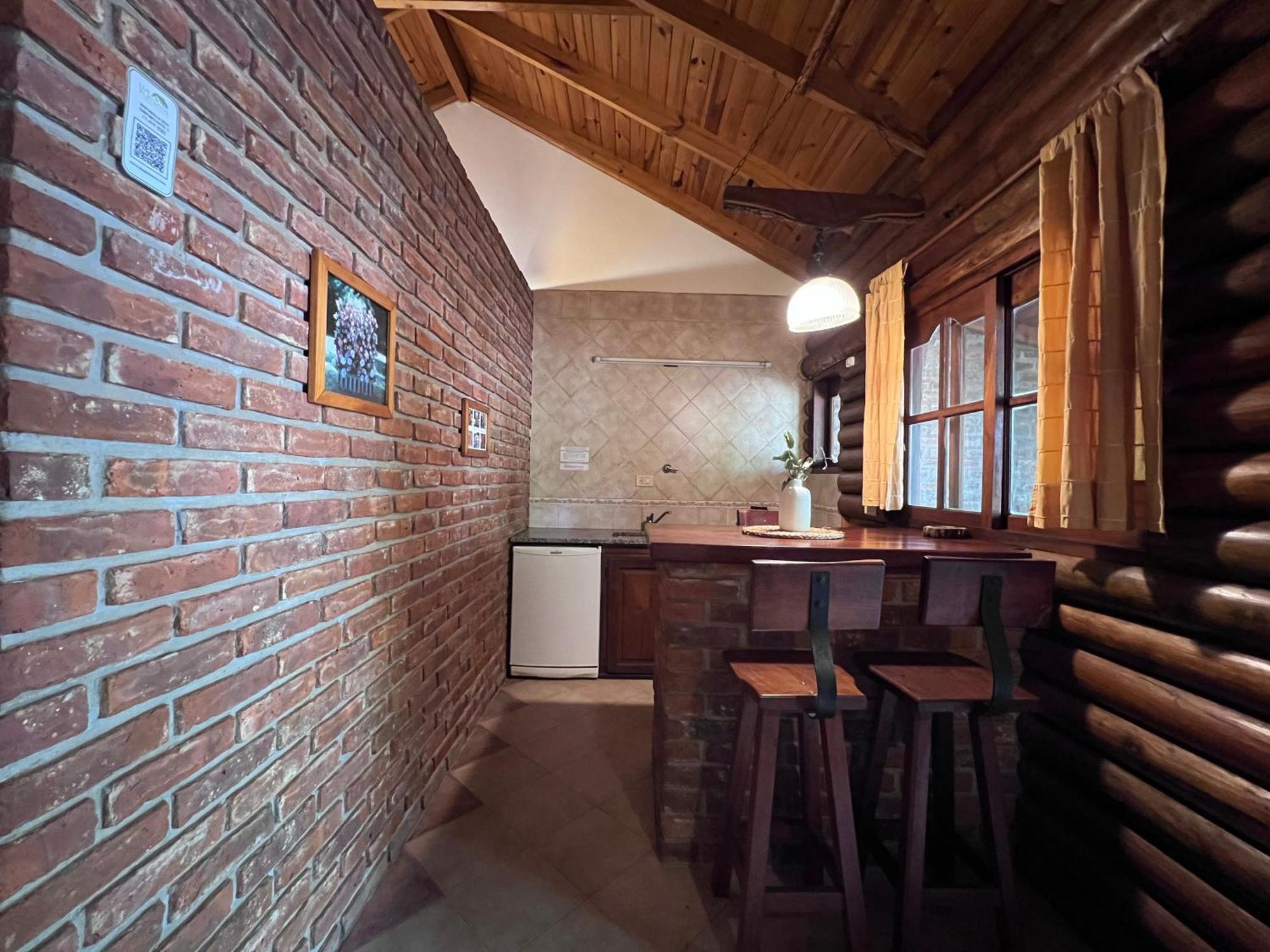Los Platanos Cabanas & Suites Moreno Exterior photo