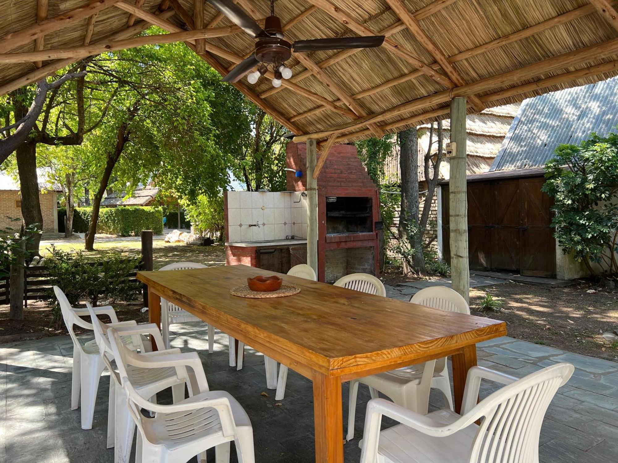 Los Platanos Cabanas & Suites Moreno Exterior photo